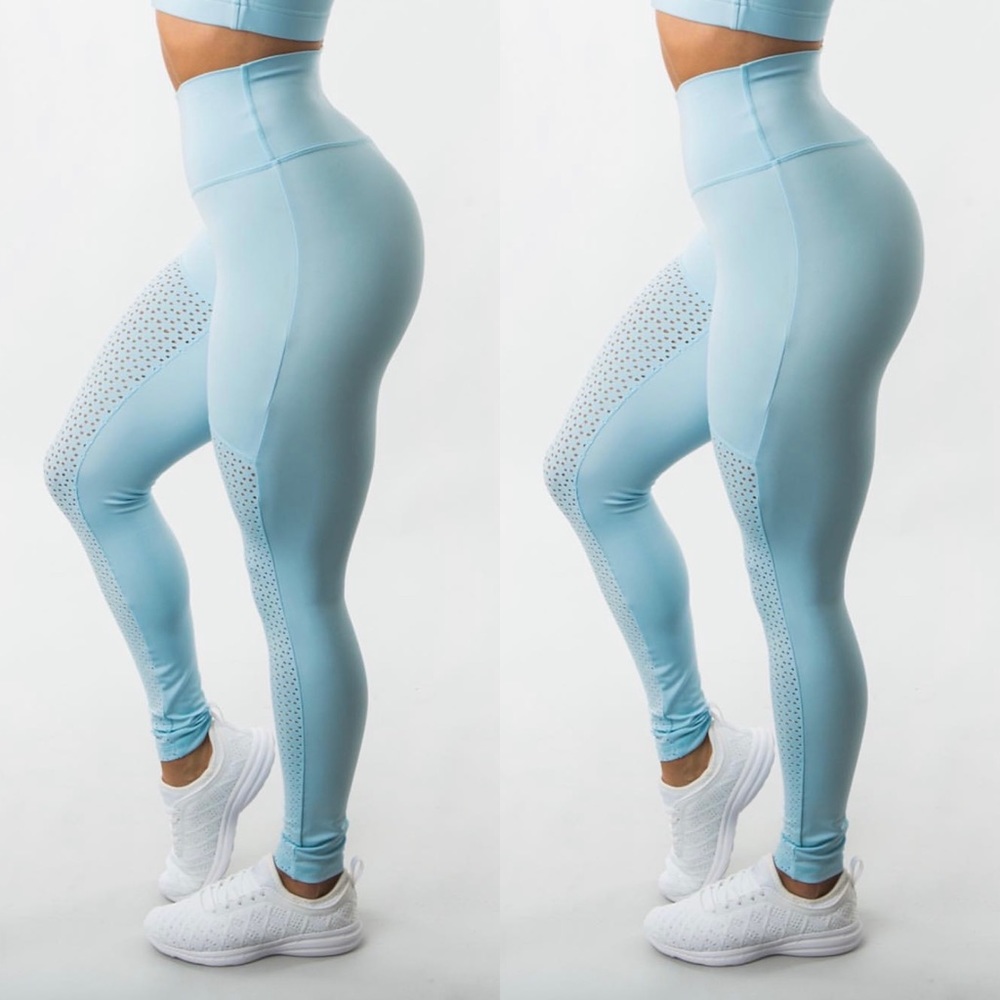 BuffBunny Ice Blue Leggings